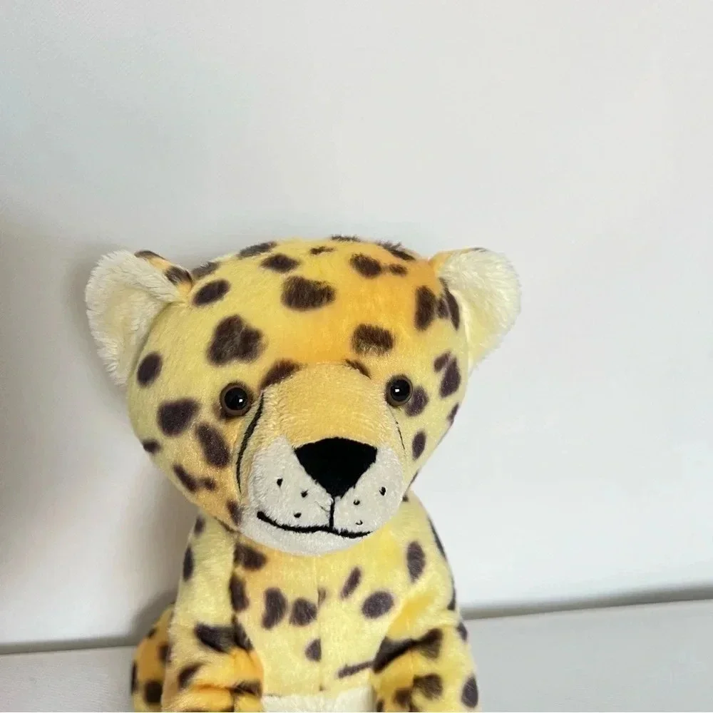 National Geographic Cheetah Kids Realistic Plushies Stuffed Animal 9.5